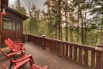 Reel Creek Lodge - Outdoor Seating 